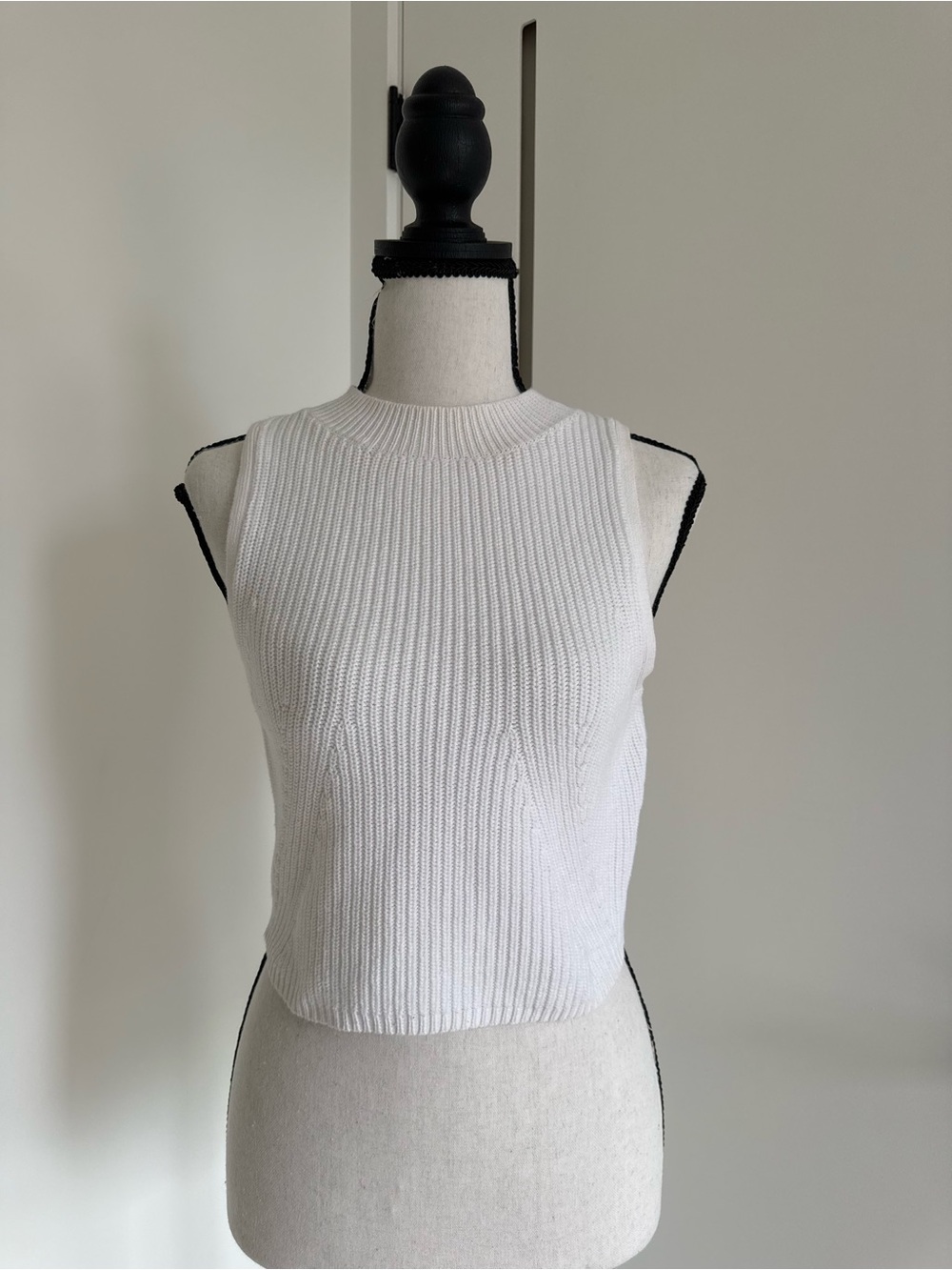 Babaton White Ribbed Sleeveless Tank